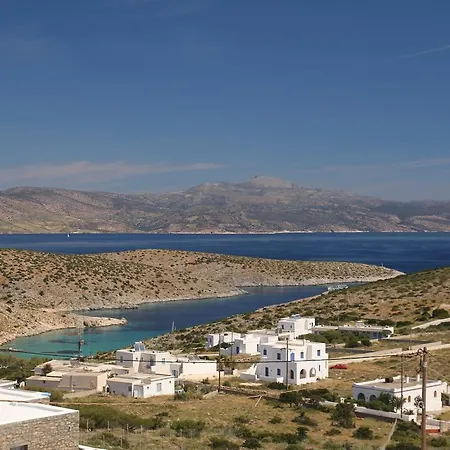 בית הארחה Meltemi Retreat 3*