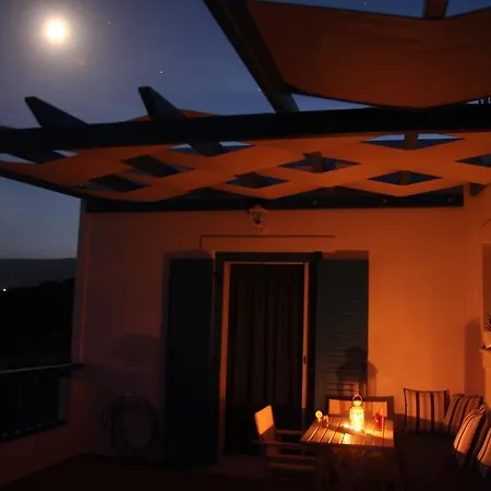 Meltemi Retreat בית הארחה 3*