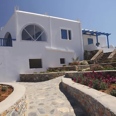 בית הארחה Meltemi Retreat 3*